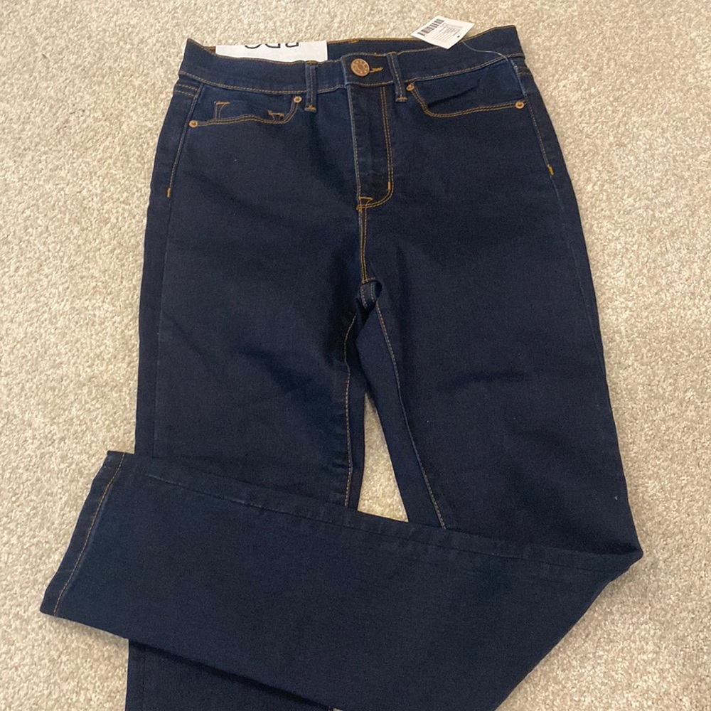 BDG Dark Wash Skinny Jeans NWT